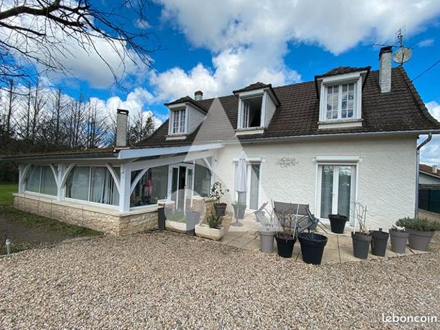 Propriété 5 pièces 152 m²