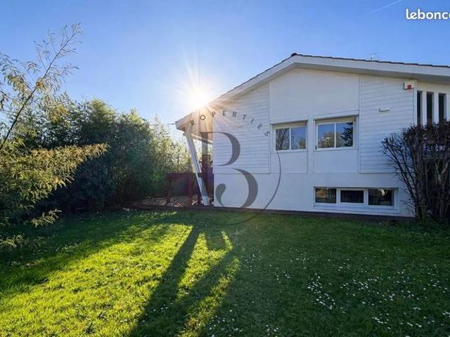 Propriété 5 pièces 152 m²