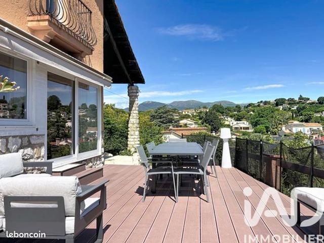 Propriété 5 pièces 153 m²