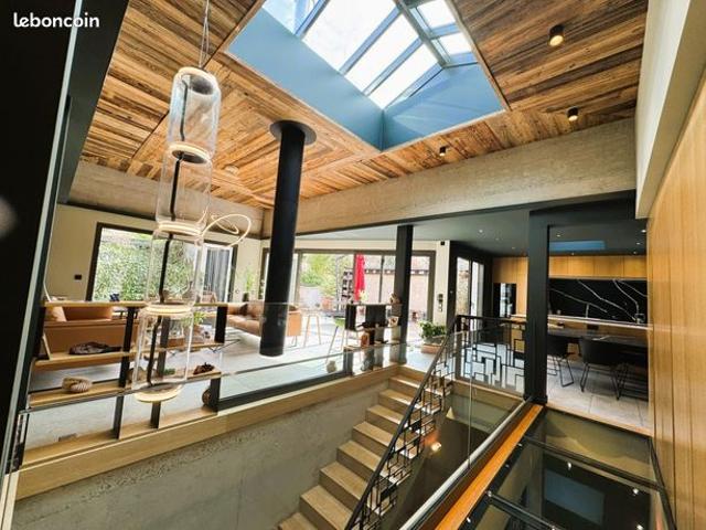 Propriété 5 pièces 153 m²