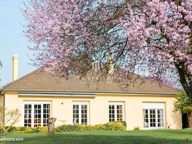 Propriété 5 pièces 153 m²