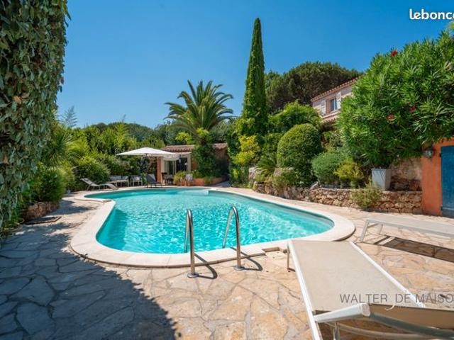 Propriété 5 pièces 153 m²