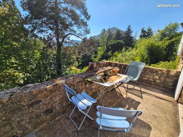 Propriété 5 pièces 164 m²
