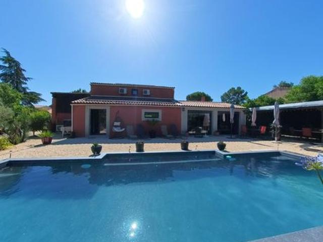 Propriété 5 pièces 164 m²
