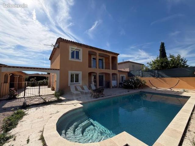 Propriété 5 pièces 165 m²