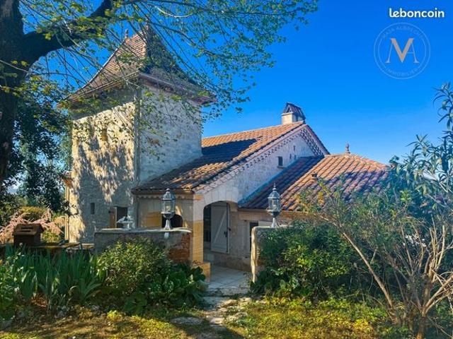 Propriété 5 pièces 165 m²