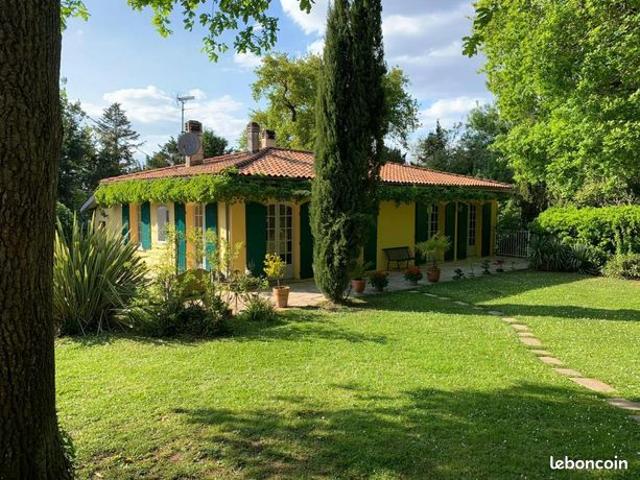 Propriété 5 pièces 165 m²