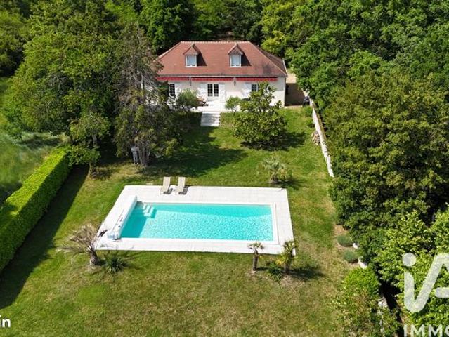 Propriété 5 pièces 165 m²