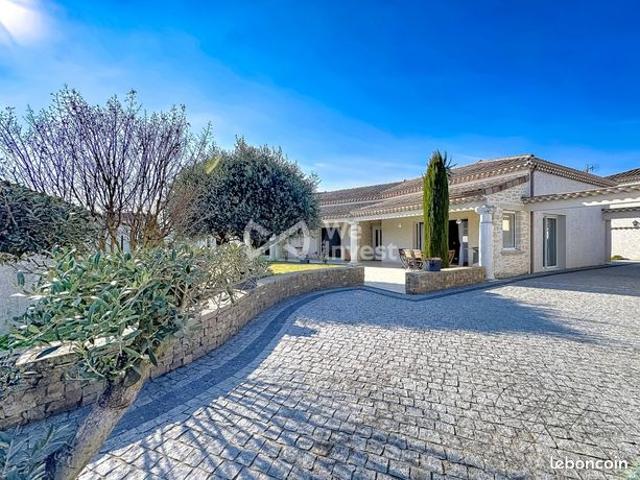 Propriété 5 pièces 163 m²