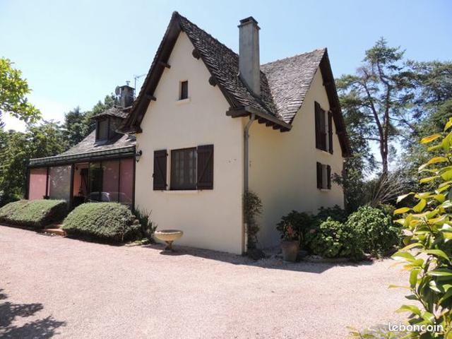 Propriété 5 pièces 166 m²