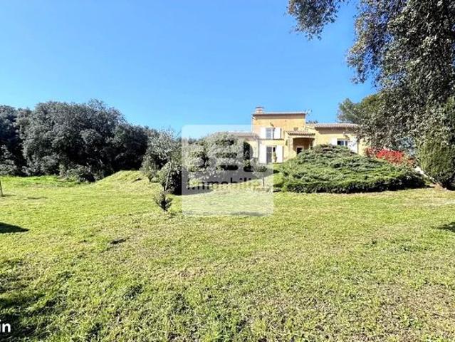 Propriété 5 pièces 166 m²