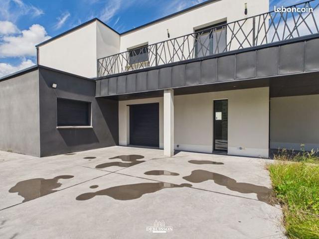 Propriété 5 pièces 166 m²