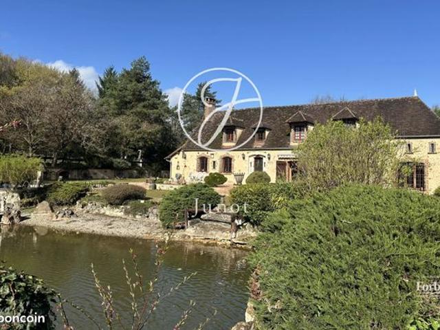 Propriété 5 pièces 167 m²