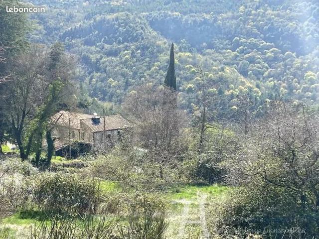 Propriété 5 pièces 167 m²