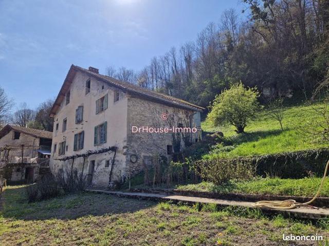 Propriété 5 pièces 167 m²