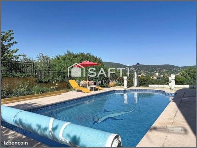Propriété 5 pièces 167 m²