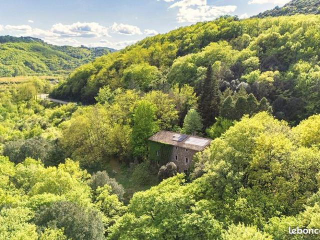 Propriété 5 pièces 168 m²