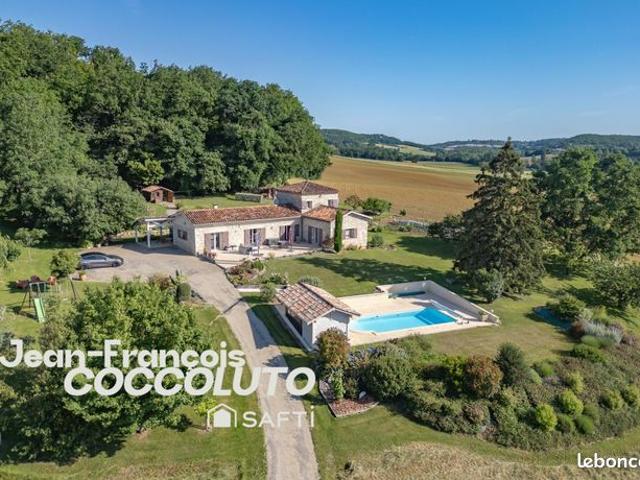 Propriété 5 pièces 168 m²