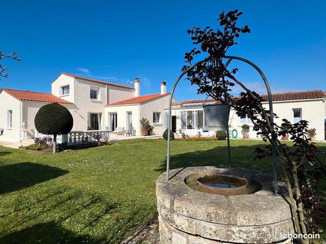 Propriété 5 pièces 168 m²