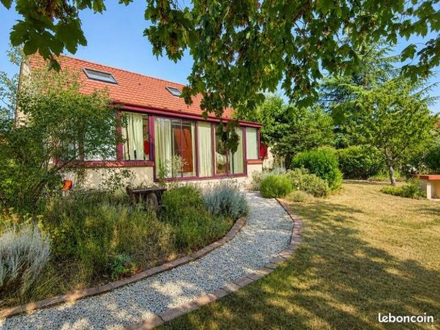 Propriété 5 pièces 169 m²