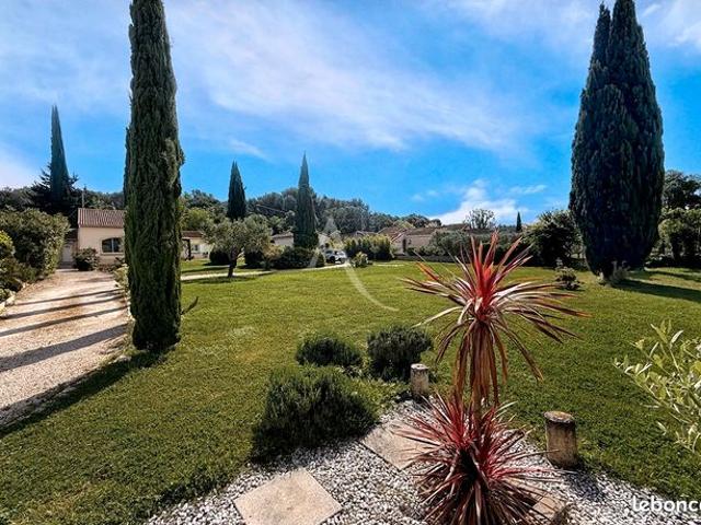 Propriété 5 pièces 169 m²