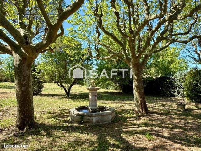 Propriété 5 pièces 160 m²