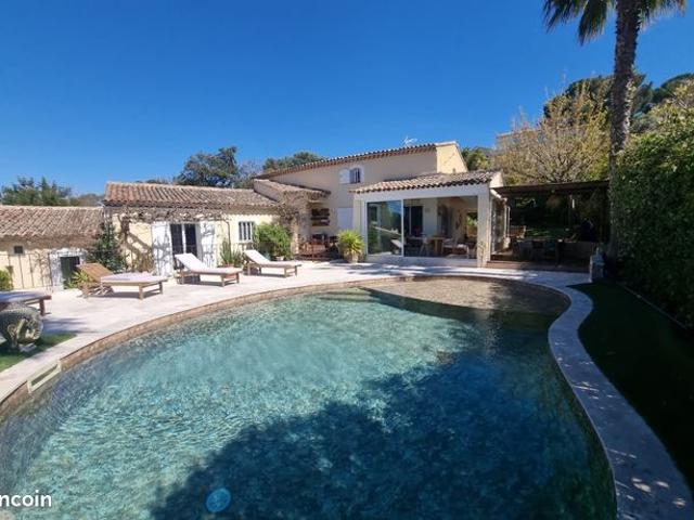 Propriété 5 pièces 160 m²