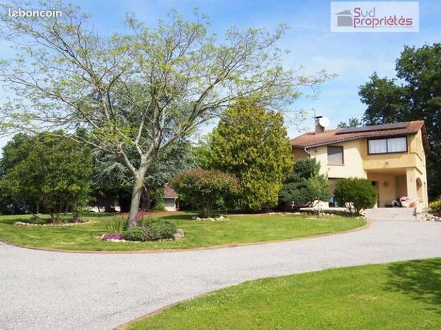 Propriété 5 pièces 156 m²