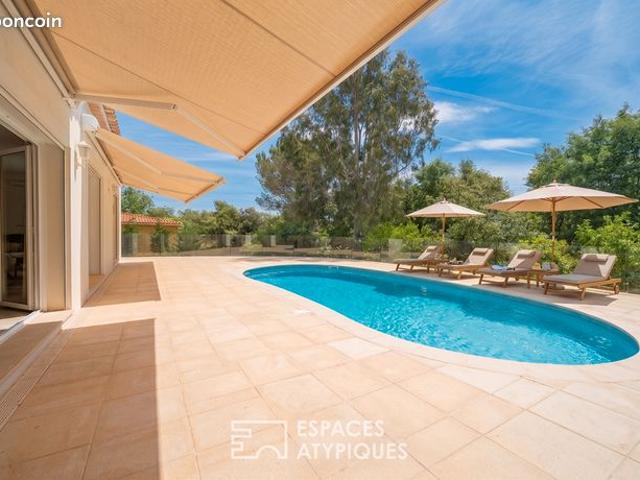 Propriété 5 pièces 160 m²