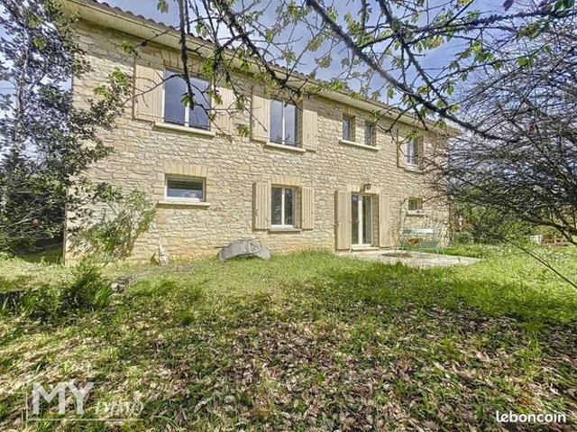 Propriété 5 pièces 160 m²