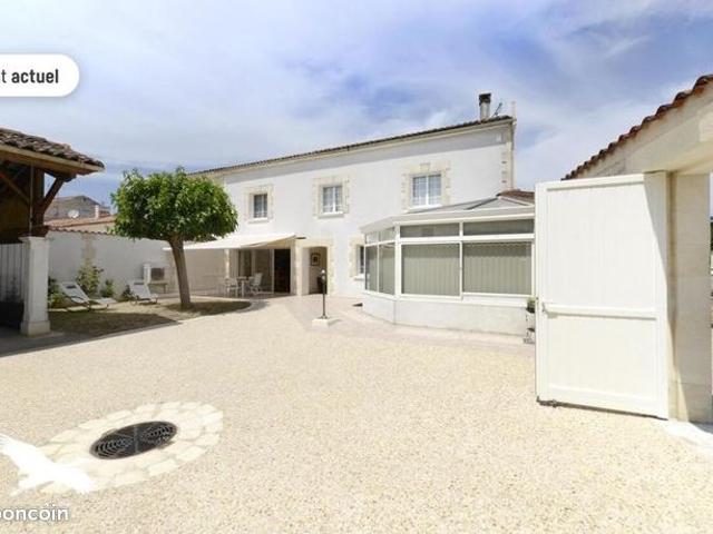 Propriété 5 pièces 160 m²