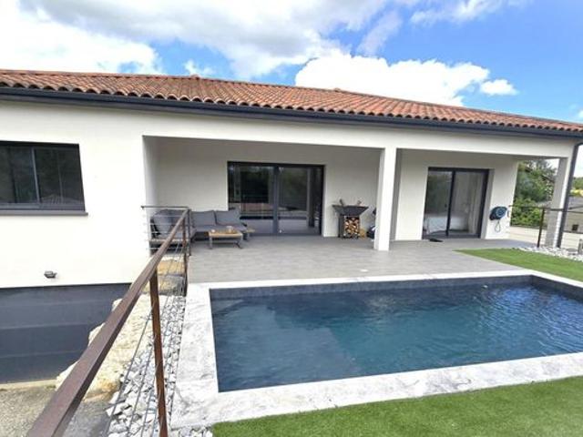 Propriété 5 pièces 160 m²