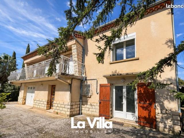 Propriété 5 pièces 160 m²