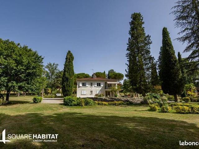 Propriété 5 pièces 160 m²