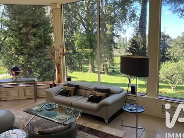 Propriété 5 pièces 160 m²