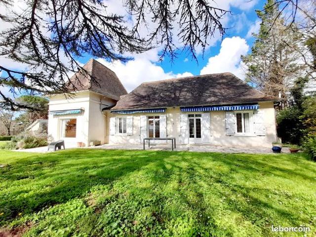 Propriété 5 pièces 160 m²