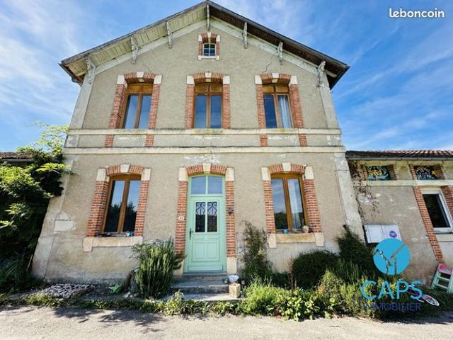 Propriété 5 pièces 160 m²