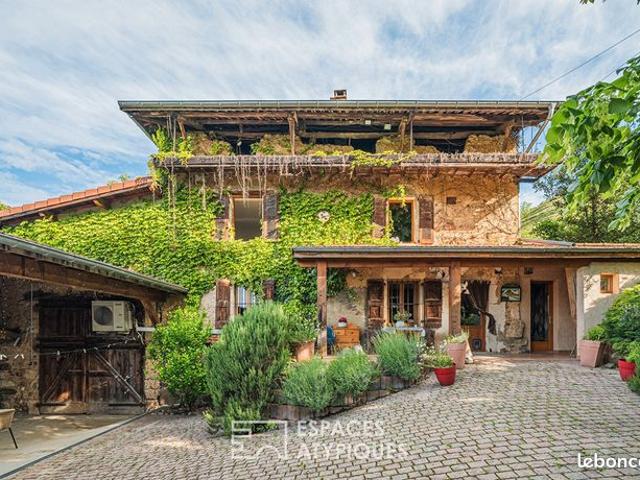 Propriété 5 pièces 160 m²