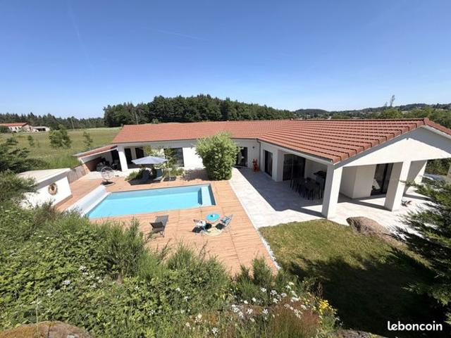 Propriété 5 pièces 161 m²
