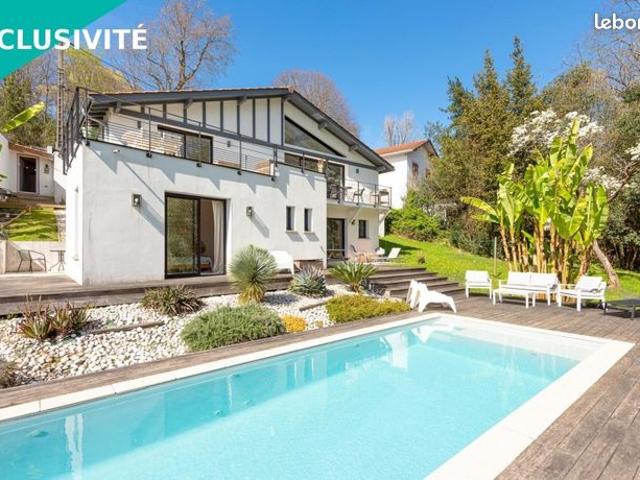 Propriété 5 pièces 161 m²