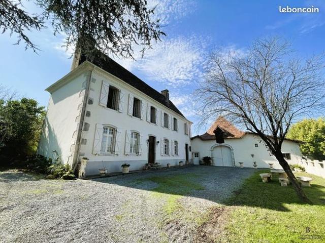 Propriété 5 pièces 161 m²