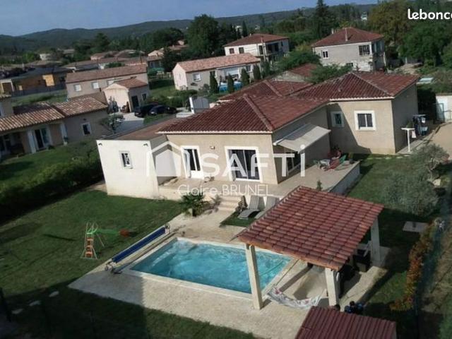 Propriété 5 pièces 162 m²