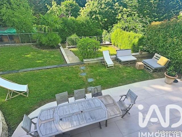Propriété 5 pièces 162 m²