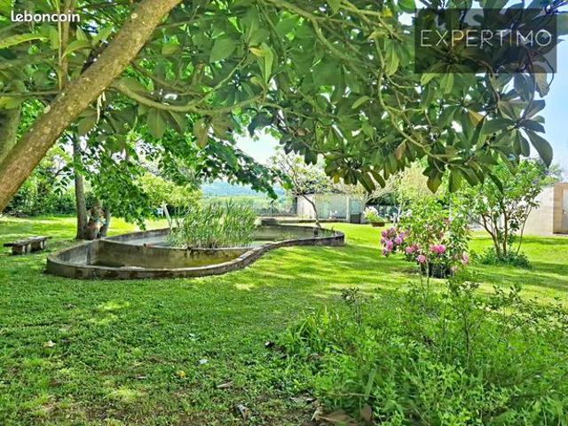 Propriété 5 pièces 162 m²