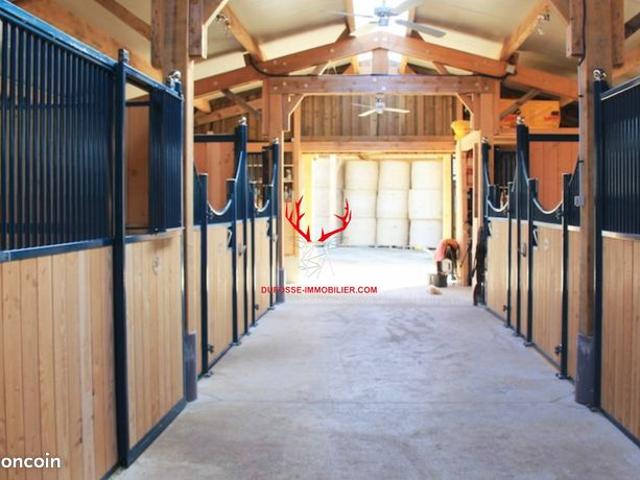 Propriété 5 pièces 162 m²