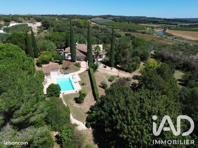 Propriété 5 pièces 174 m²