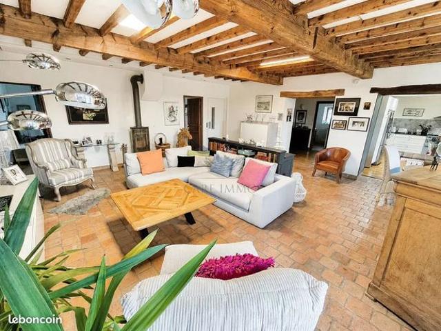 Propriété 5 pièces 174 m²
