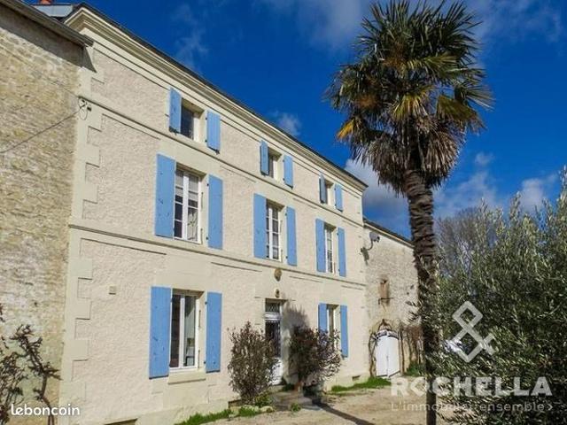 Propriété 5 pièces 174 m²