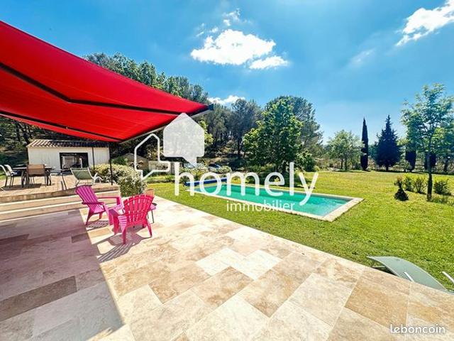 Propriété 5 pièces 174 m²