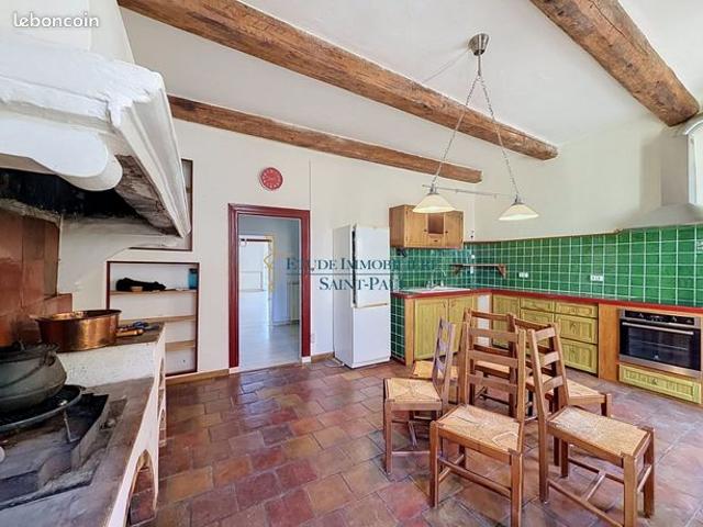 Propriété 5 pièces 175 m²